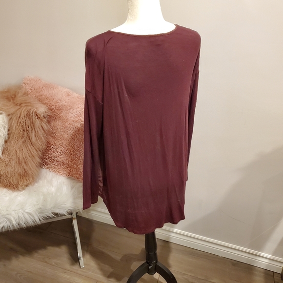 Aritzia Wilfred burgundy long sleeve tee top - Picture 3 of 5